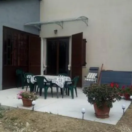 Casa vacanze Casa Luisa Alba (Piedmont)